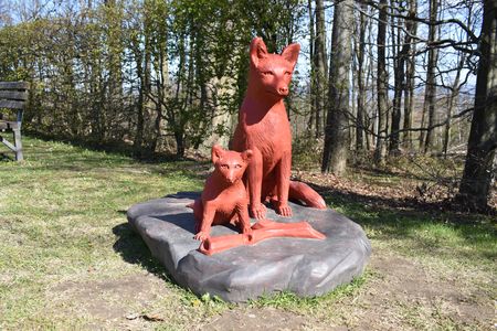 Demonstrationszug der Tiere: zwei Füchse