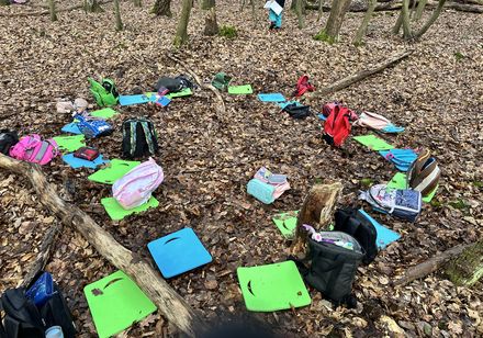 Sitzkreis der Grundschule Dörentrup im Wald
